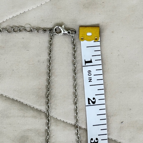 Silver Tone Crescent Moon Filigree Necklace w/Black Onyx Crystal/Stone Chips - Picture 9 of 15